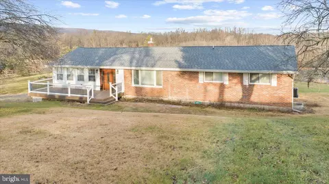 988 N Hoch Rd, Danielsville, PA 18038