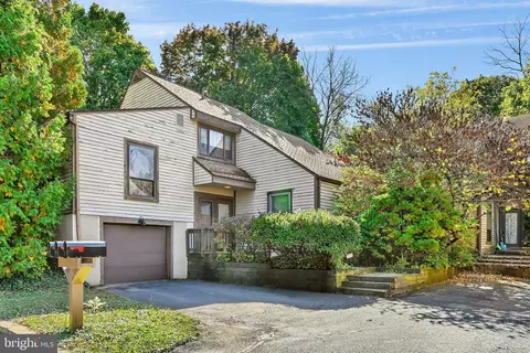 2802 Westgate Dr, Easton, PA 18040