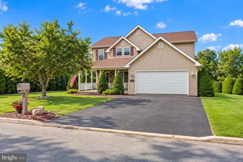 371 Willow Ave, Walnutport, PA 18088