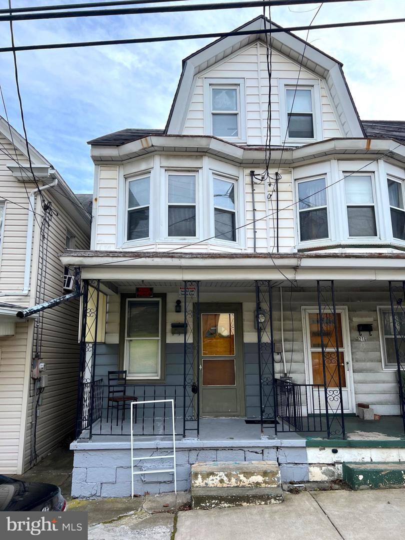 218 E Columbia Ave, Mount Carmel, PA 17851 13 Photos MLS 