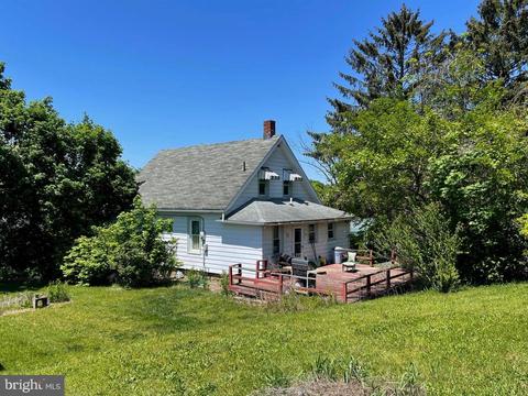 219 Academy Ave, Milton, PA 17847