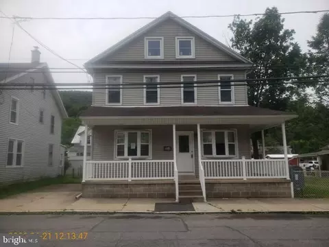 844 844 Center St, Coal Township, PA 17866