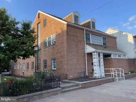 851 W Chestnut St, Coal Township, PA 17866