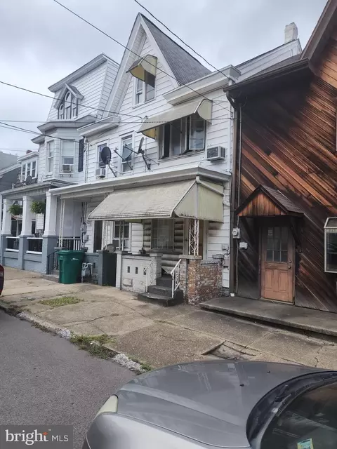 217 West Ave, Mount Carmel, PA 17851