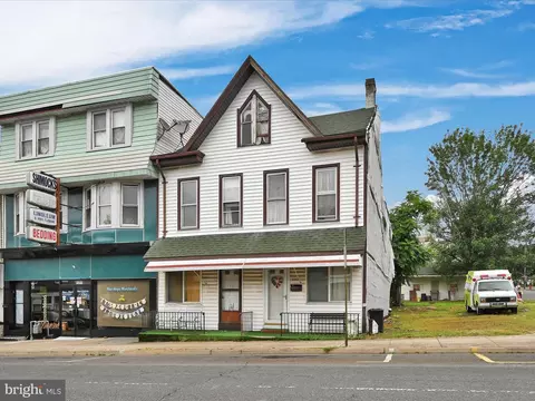 245 S 247 S Oak St, Mount Carmel, PA 17851