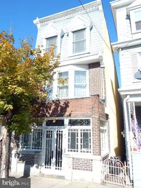 241 W 3rd St, Mount Carmel, PA 17851