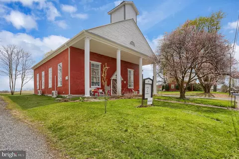 22 Church St, Watsontown, PA 17777