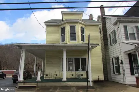 215 Center St, Coal Township, PA 17866