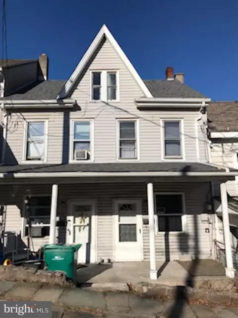 933 W Mulberry St, Coal Township, PA 17866