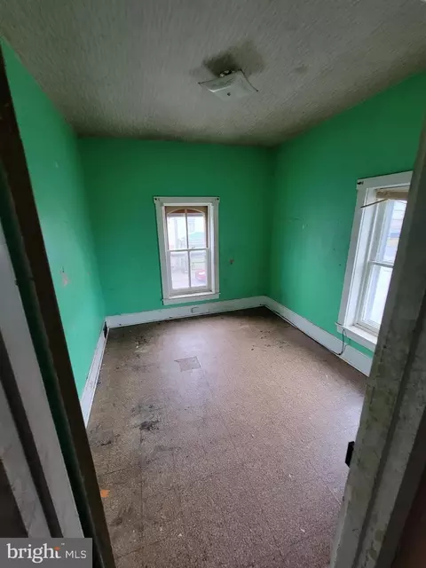 142 Lower Market St, Milton, PA 17847