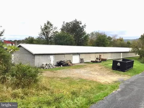 220 Shaffer Rd, Dalmatia, PA 17017