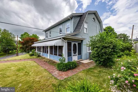 1236 Market St, Sunbury, PA 17801