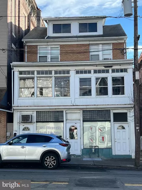 136 W 138 W 3rd St, Mount Carmel, PA 17851