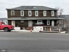 301 East Ave, Mount Carmel, PA 17851