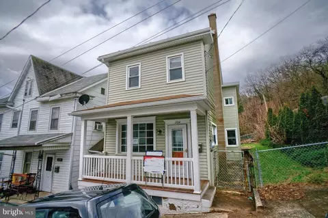1104 N Shamokin St, Shamokin, PA 17872