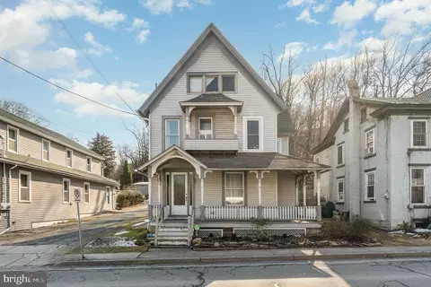 119 S Main St, Herndon, PA 17830