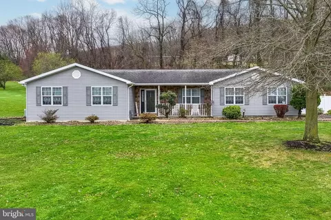 130 Emerick Ln, Dalmatia, PA 17017