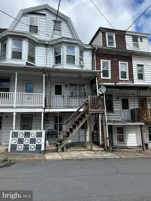 151 E Saylor St, Mount Carmel, PA 17851