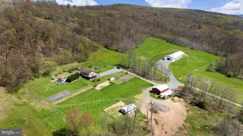 2125 Church Rd, Sunbury, PA 17801