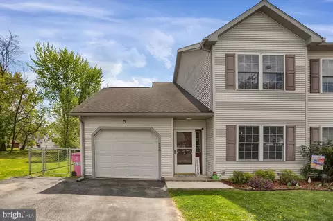 240 10th St, Northumberland, PA 17857