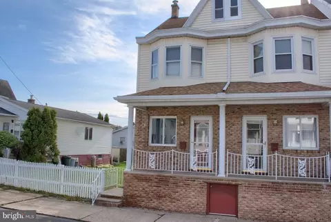 208-210 S Beech St S, Mount Carmel, PA 17851
