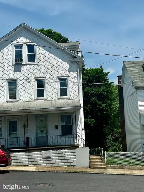 1001 W Chestnut St, Coal Township, PA 17866