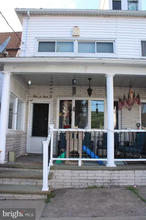 503 West Ave, Mount Carmel, PA 17851