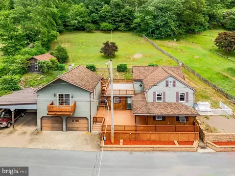 409 Mountain St, Trevorton, PA 17881