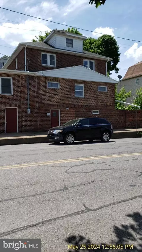 542 E 5th St, Mount Carmel, PA 17851