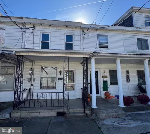 812 W 5th St, Mount Carmel, PA 17851