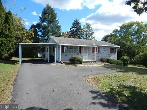 286 N Market St, Elysburg, PA 17824