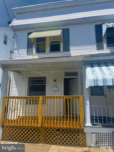 136 S Beech St, Mount Carmel, PA 17851