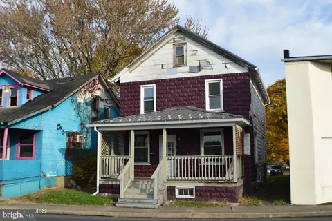 966 S Front St, Sunbury, PA 17801