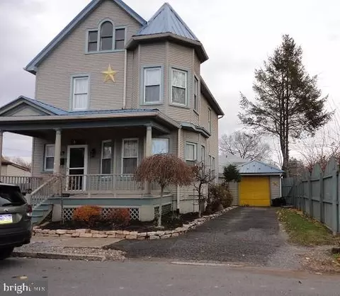 49 Poplar Ave, Milton, PA 17847