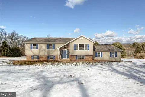 1121 W Mountain Rd, Paxinos, PA 17860