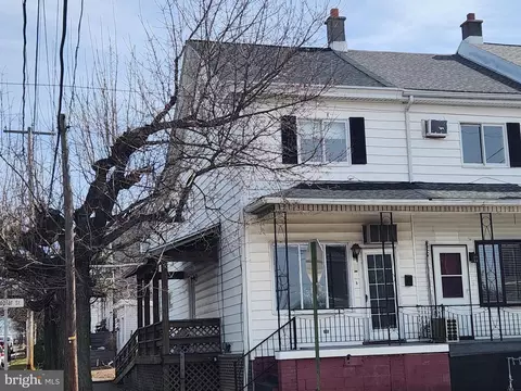 201 S Poplar St, Mount Carmel, PA 17851