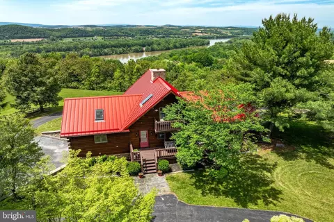 236 4th St, Herndon, PA 17830