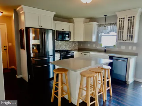 11 Rolling Ridge Dr, Milton, PA 17847 photo 5