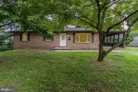 205 N 9th St, Sunbury, PA 17801
