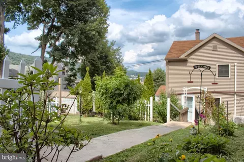 118 First St S, Coal Township, PA 17866