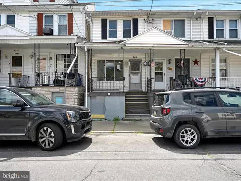 240 E Center St, Mount Carmel, PA 17851