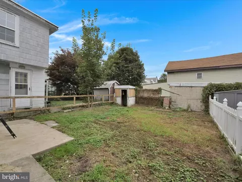 Exterior - 419 E 4th St, Mount Carmel, PA 17851 photo 6 of 8