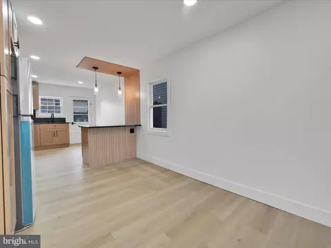 Living - 419 E 4th St, Mount Carmel, PA 17851 photo 2 of 3