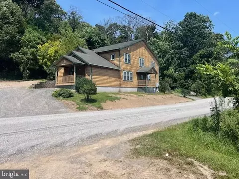 729 Hookies Grove Rd, Northumberland, PA 17857