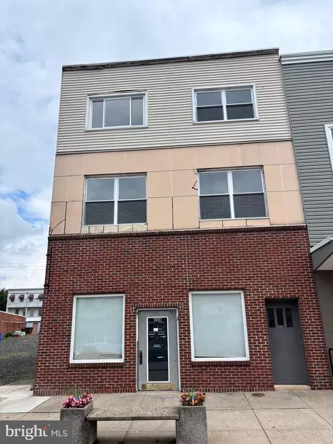 129 S 131 S Oak St, Mount Carmel, PA 17851