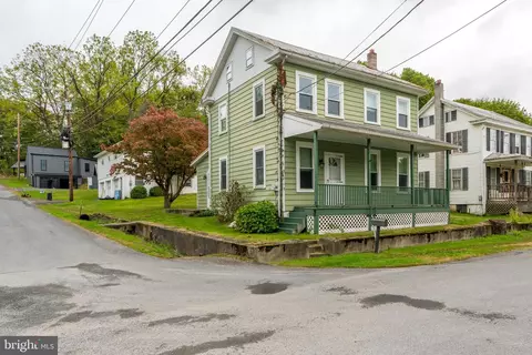 272 River Rd, Dalmatia, PA 17017