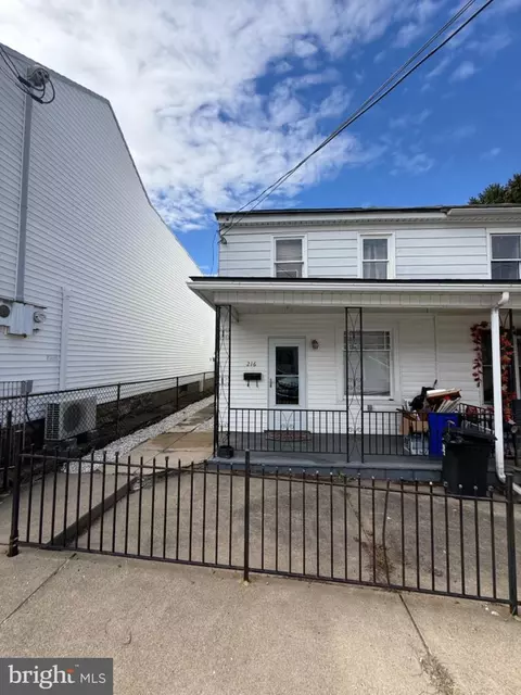 216 S Chestnut St, Mount Carmel, PA 17851