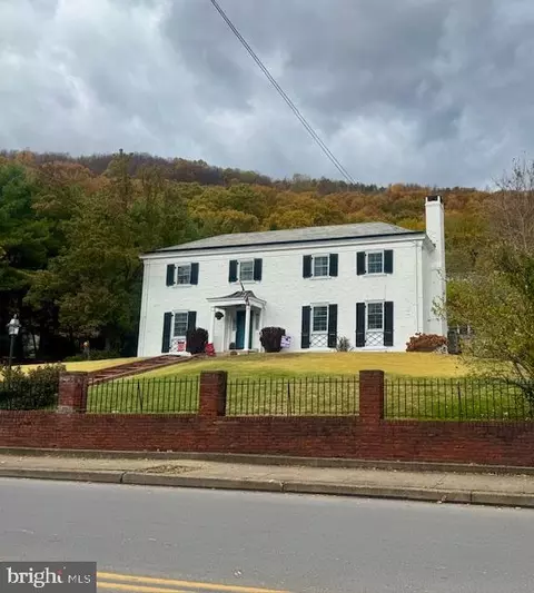 127 E Sunbury St, Shamokin, PA 17872