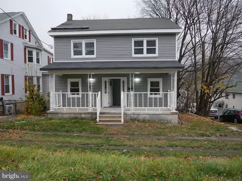903 W Spruce St, Coal Township, PA 17866