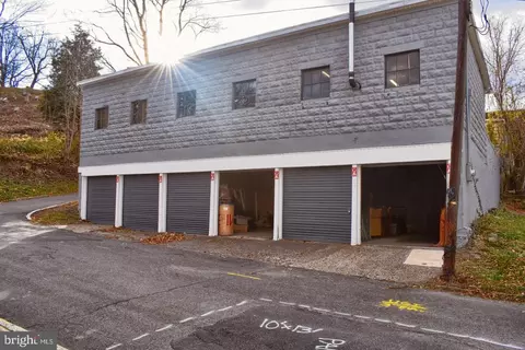 212 Chestnut St E, Shamokin, PA 17872